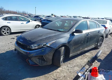 2024 Kia Forte Gt Line z USA, uszkodzony, nr VIN 3KPF54AD3RE741607